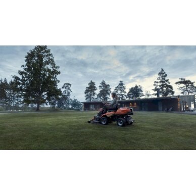 Husqvarna R 216T AWD 5